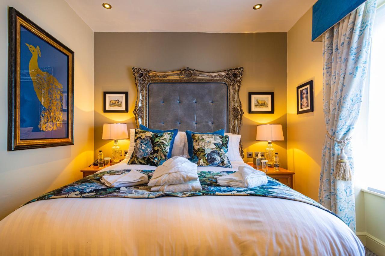 The Rutland Arms Hotel, Bakewell, Derbyshire Buitenkant foto
