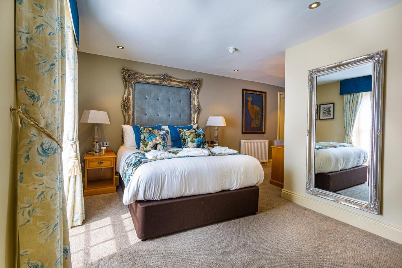 The Rutland Arms Hotel, Bakewell, Derbyshire Buitenkant foto
