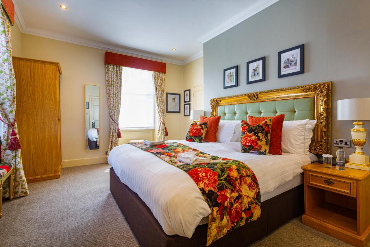 The Rutland Arms Hotel, Bakewell, Derbyshire Buitenkant foto