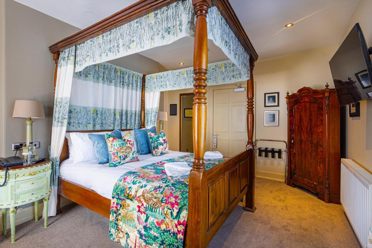 The Rutland Arms Hotel, Bakewell, Derbyshire Buitenkant foto
