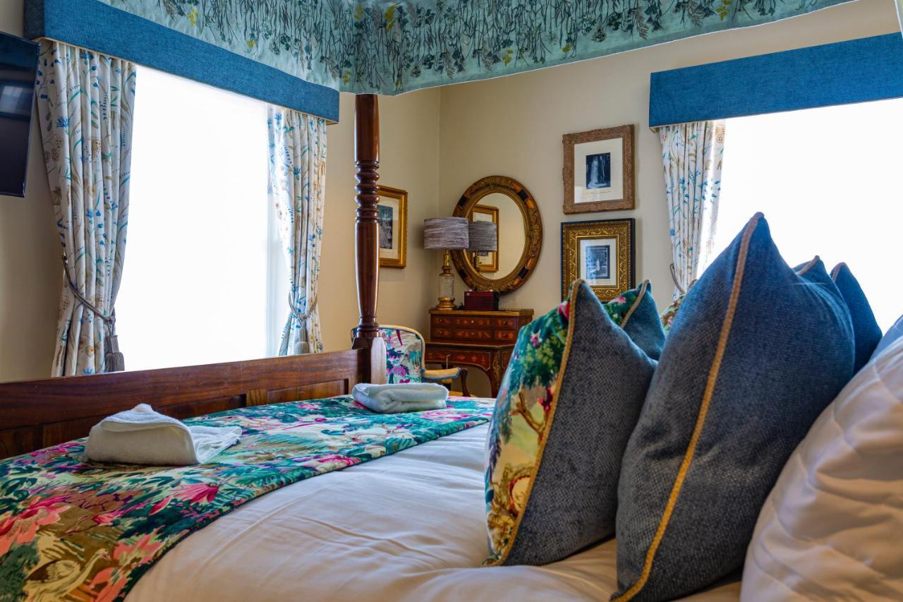 The Rutland Arms Hotel, Bakewell, Derbyshire Buitenkant foto