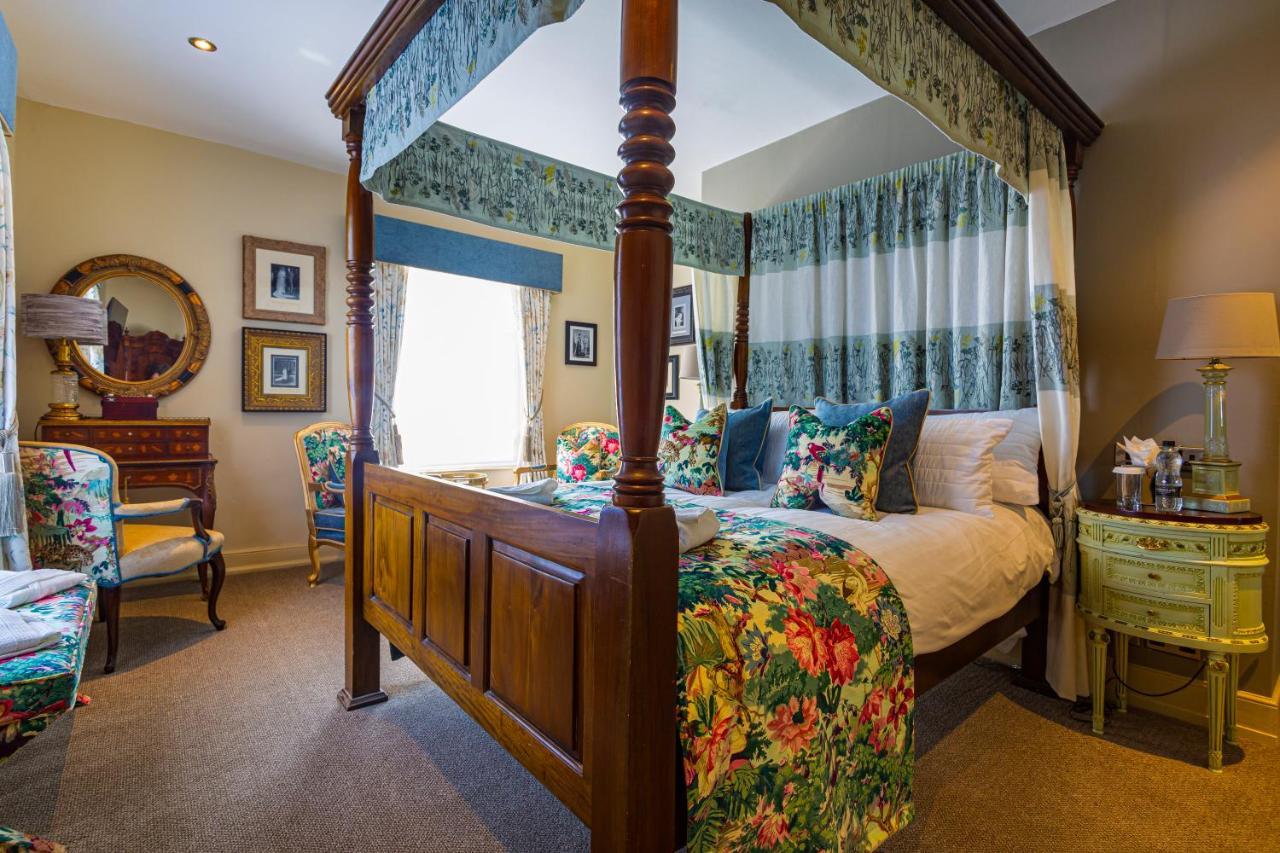 The Rutland Arms Hotel, Bakewell, Derbyshire Buitenkant foto