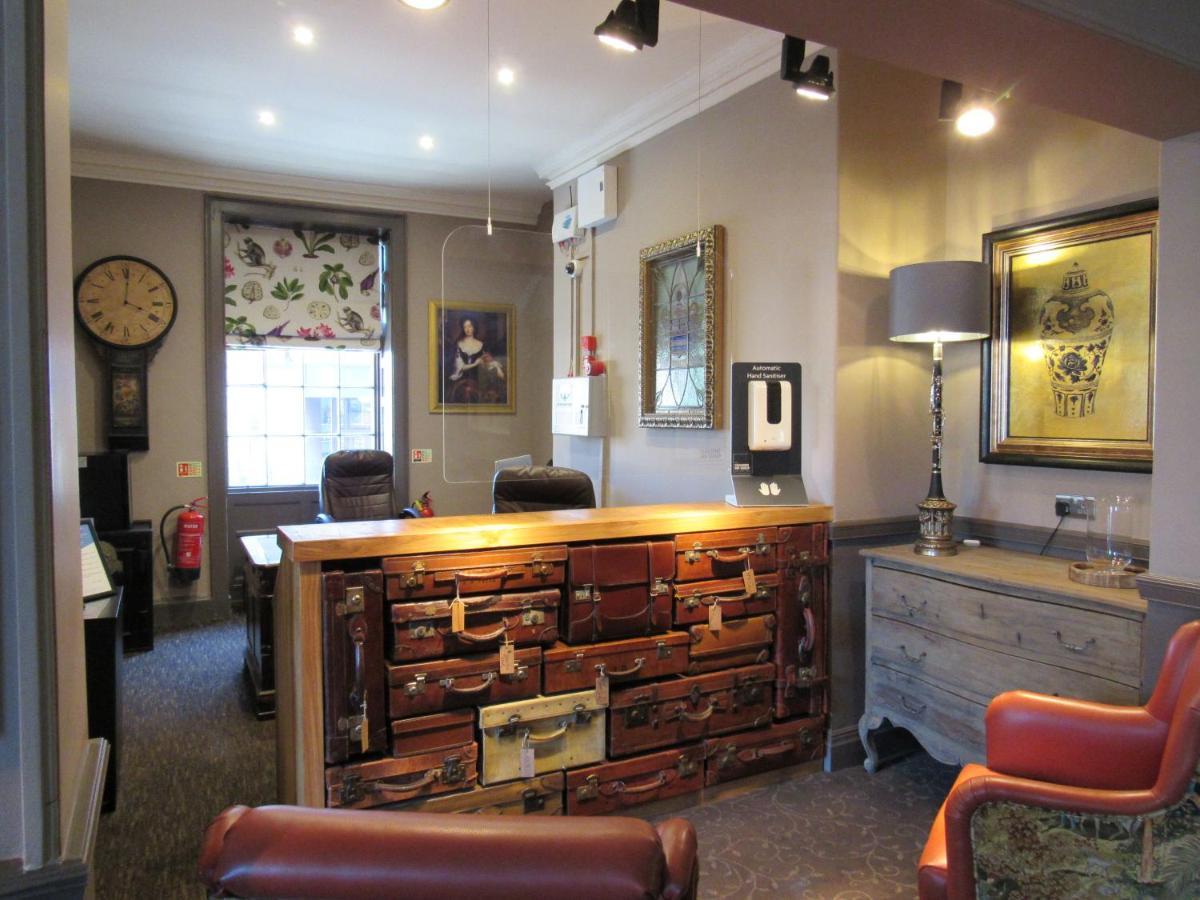 The Rutland Arms Hotel, Bakewell, Derbyshire Buitenkant foto