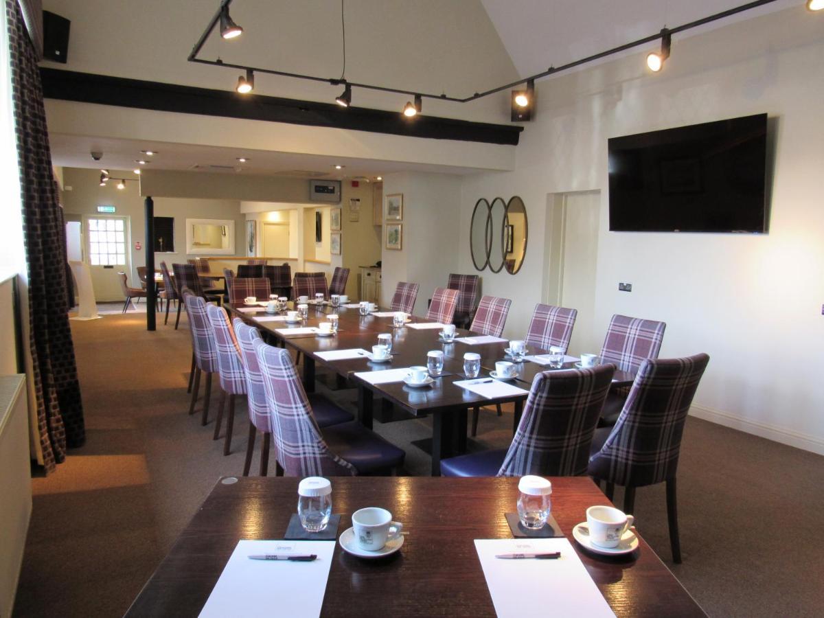 The Rutland Arms Hotel, Bakewell, Derbyshire Buitenkant foto