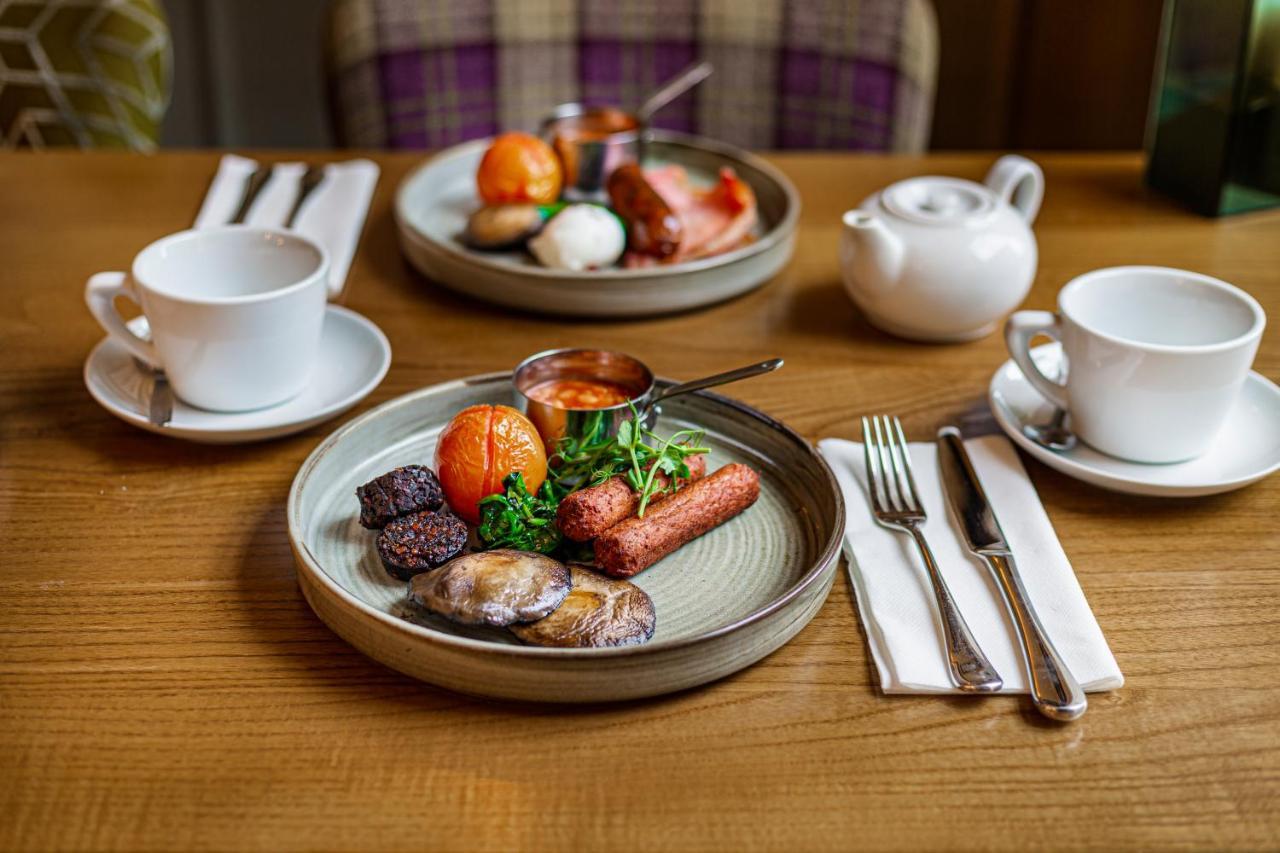The Rutland Arms Hotel, Bakewell, Derbyshire Buitenkant foto