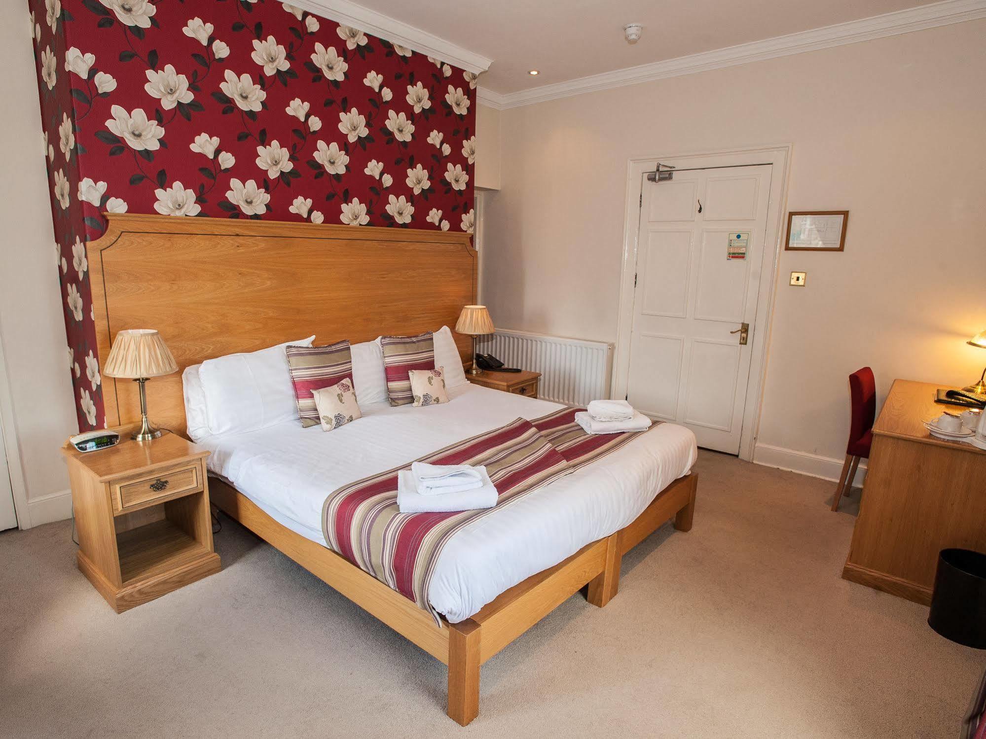 The Rutland Arms Hotel, Bakewell, Derbyshire Buitenkant foto